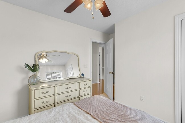 Building Photo - Beautiful 3-Bedroom Home in the Heart of Charleston!