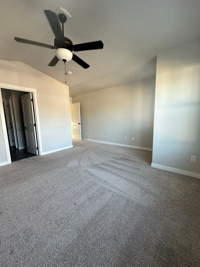 Building Photo - Coming soon - 3 Bedroom 2.5 Bath Newberg OR