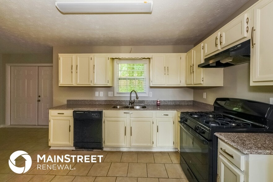 Building Photo - 861 Bristol Way