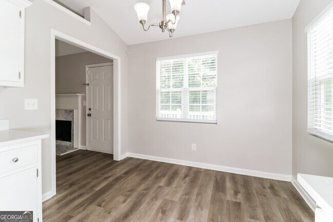 Building Photo - 205 Ashland Manor Dr