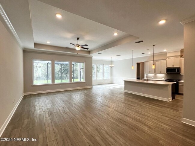 Building Photo - 121 Oxford Estates Way