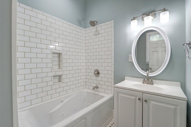 Building Photo - Completely Renovated - Three Bedroom, Two ...