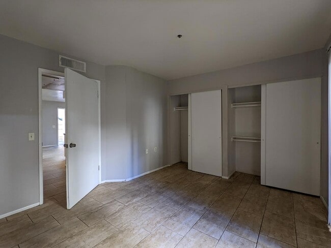 Building Photo - 12221 W Bell Rd