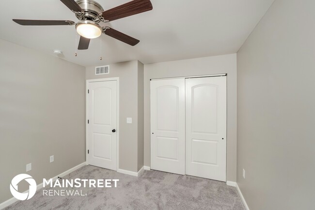 Building Photo - 2083 Paddle Wheel Dr