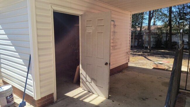 Building Photo - 5111 Palmetto Ln