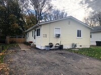 Building Photo - 520 - 1136-38 Delos