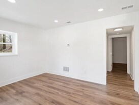 Building Photo - 155 Jones St