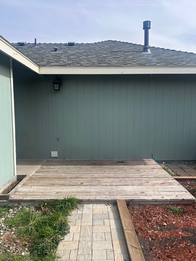 Building Photo - 1808 Rock Ct