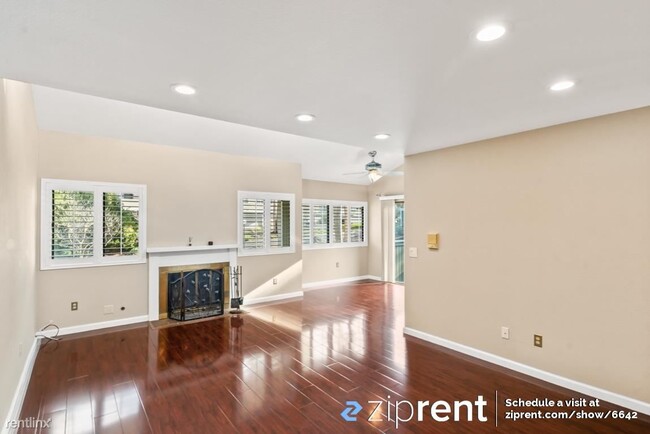 Building Photo - 2 br, 1.5 bath Condo - 209 Apollo, Hercule...