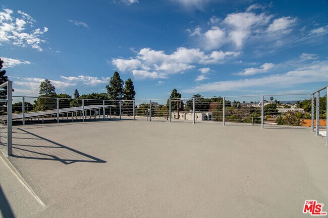 Building Photo - 4143 Madison Ave