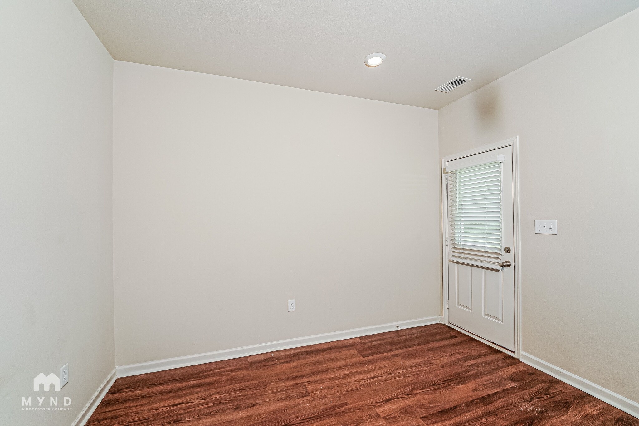 Building Photo - 6061 Rainbow Row