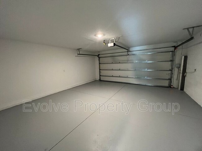 Building Photo - 2614 Hoptree Ln