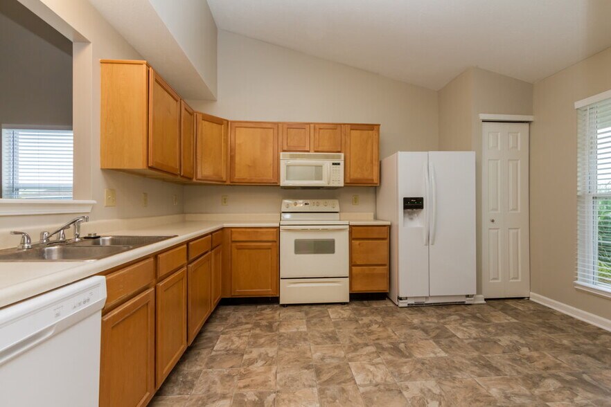 Building Photo - 6851 W Odessa Way