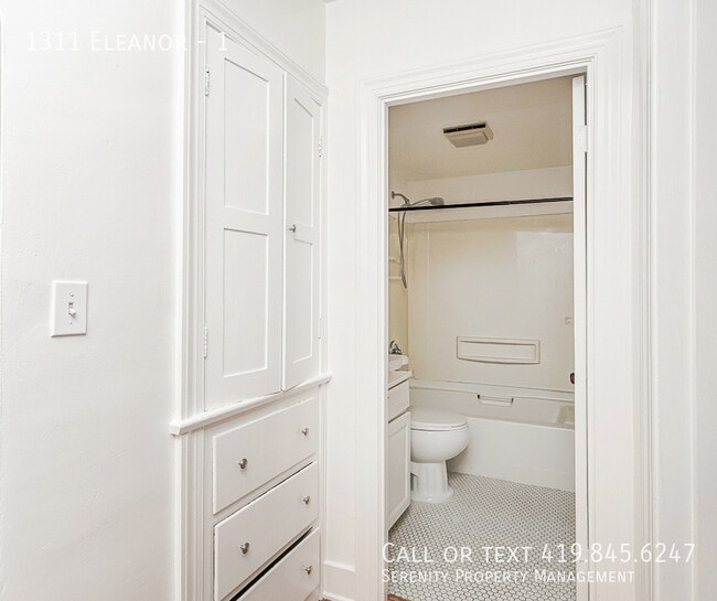 Building Photo - 1311 Eleanor-1