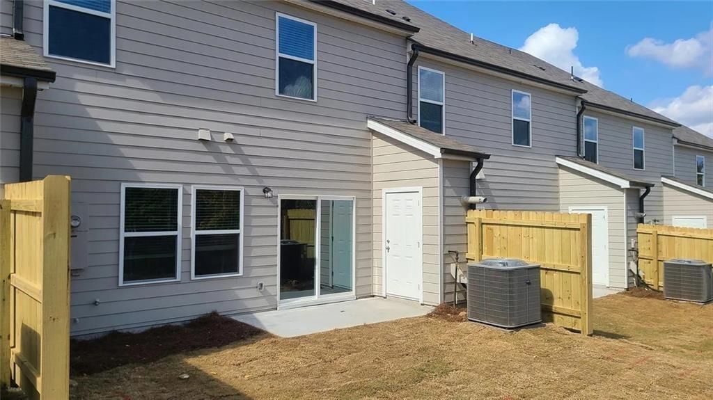 Building Photo - 282 Timberland Ave