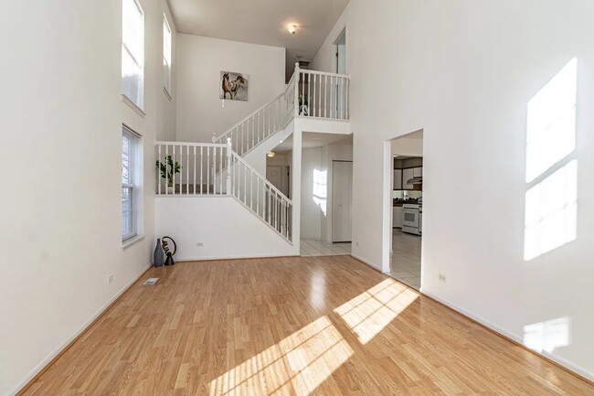 Building Photo - 1357 Newport St