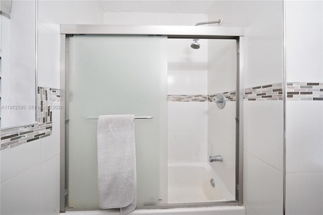 Building Photo - 2534 Monroe St