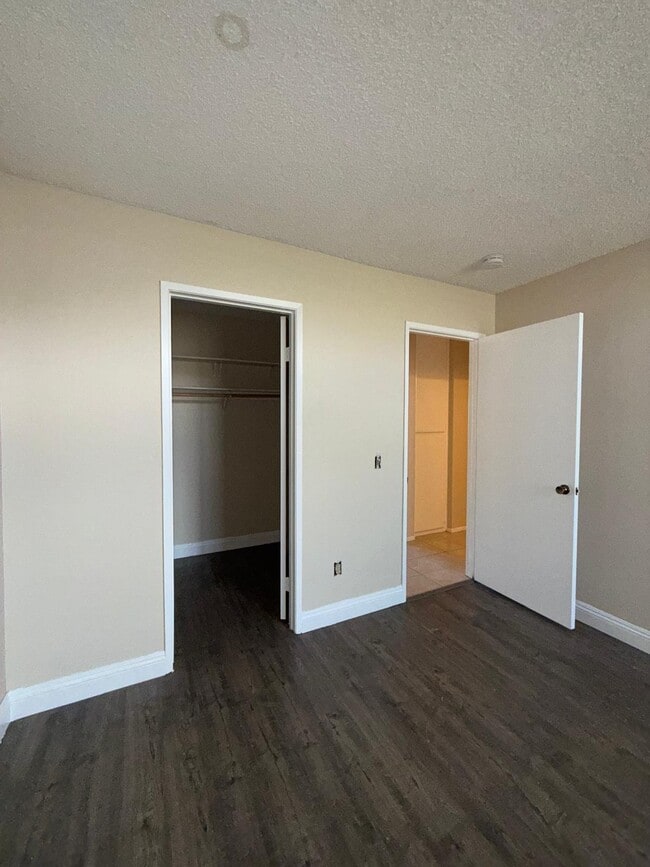 Building Photo - Rockridge Ln