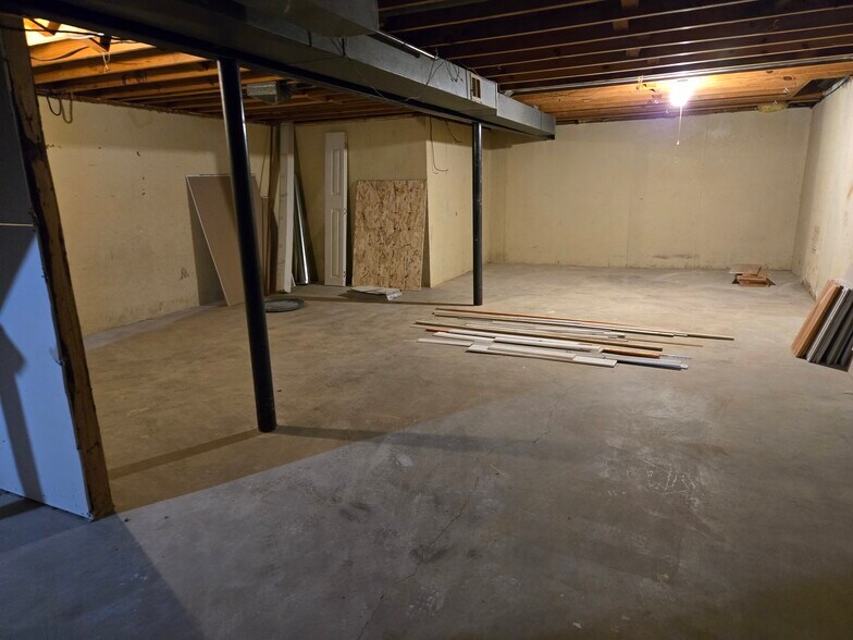 Basement - unfinished - 11315 Calico Dr