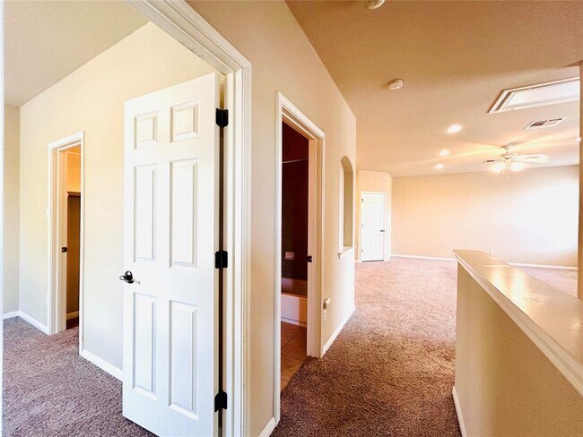 Building Photo - 2501 Farleigh Ln