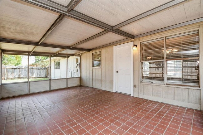 Building Photo - 14230 Cellini Dr