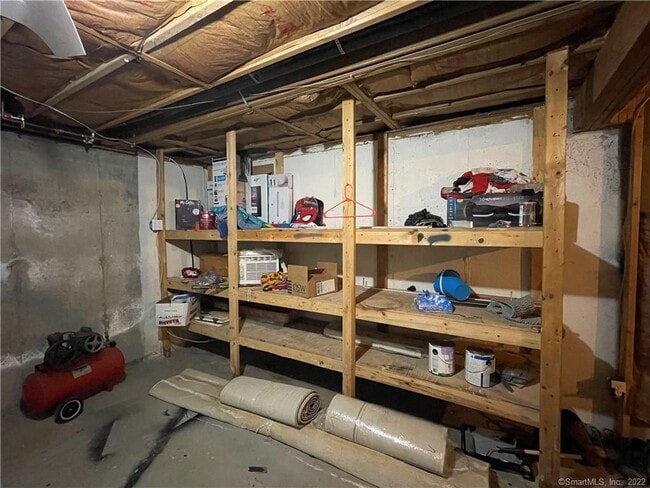 Building Photo - 10 Georgetown Dr