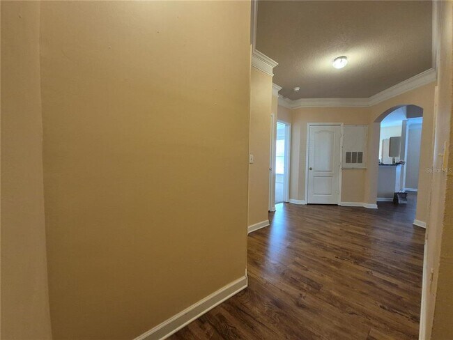 Building Photo - 18104 Villa Creek Dr