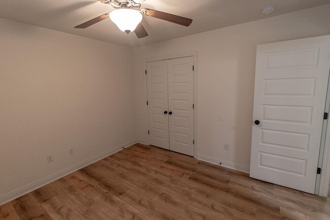 Building Photo - 4610 Dehaven Dr