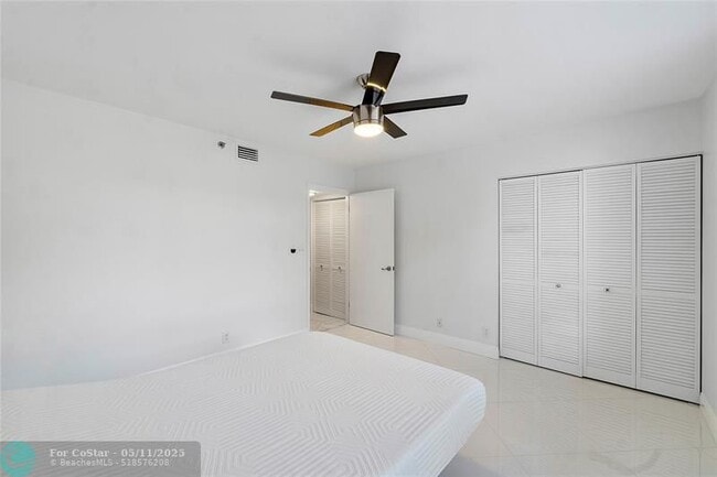 Building Photo - 7579 Imperial Dr