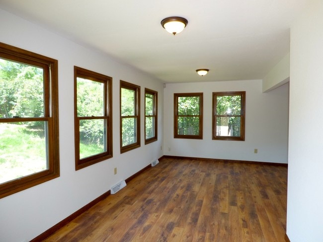 Building Photo - 155 Clubridge Pl