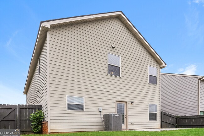 Building Photo - 264 Magnaview Dr