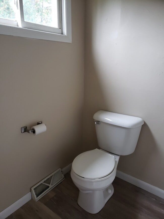 Building Photo - 912 S 4th Ave