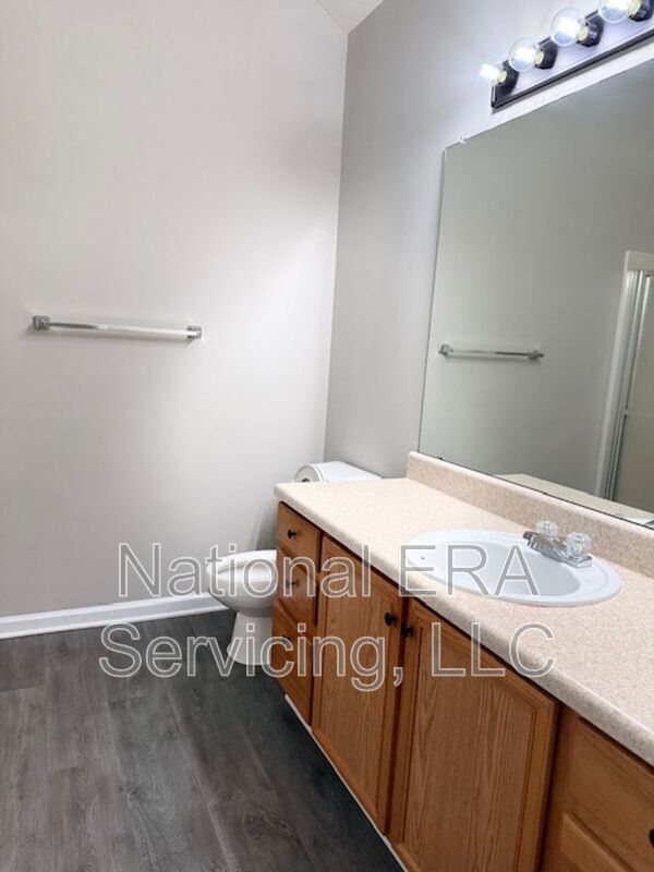 Building Photo - 2034 Elm Grove Ln