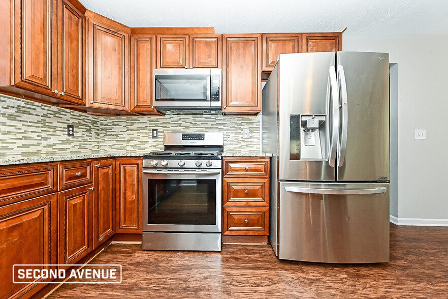 Building Photo - 222 Ferguson Ave