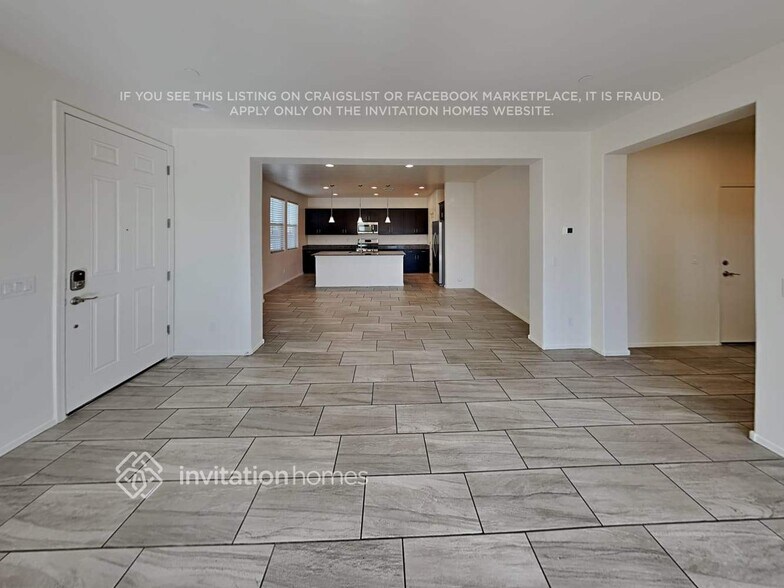 Building Photo - 320 N 56th Pl