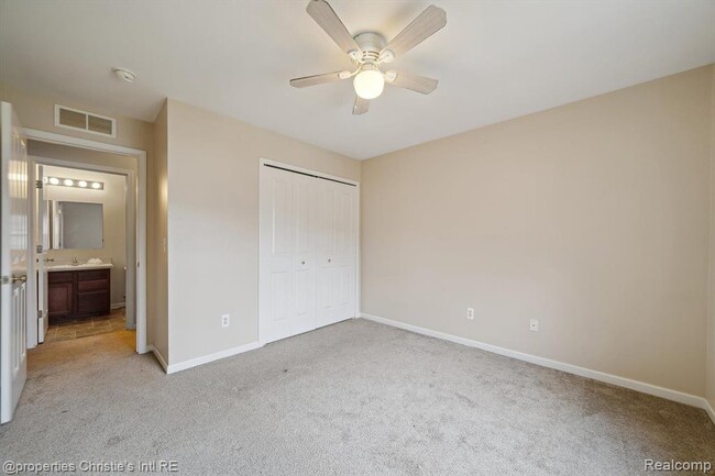 Building Photo - 29043 Cullen Dr