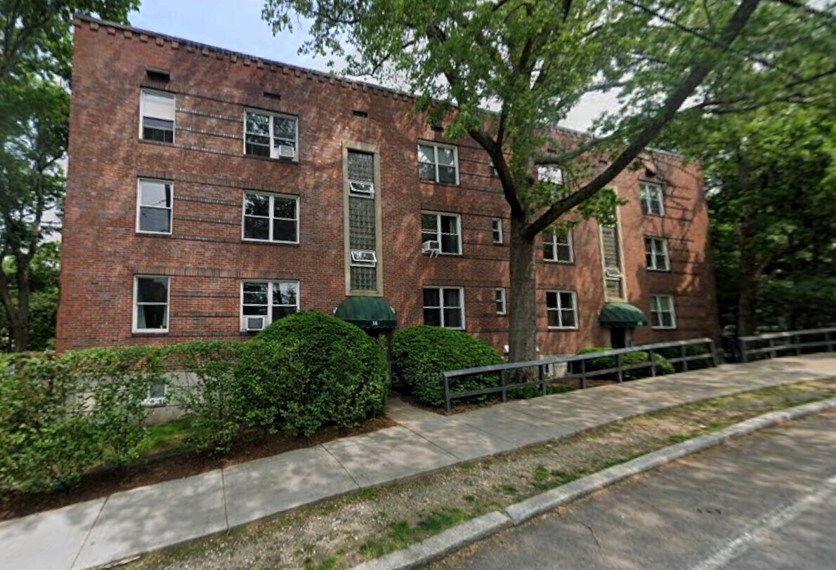 Building Photo - 38 Dean Rd