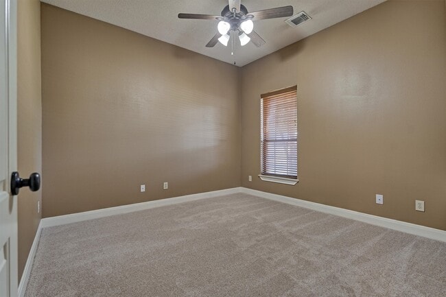 Building Photo - 388 Berkley Dr