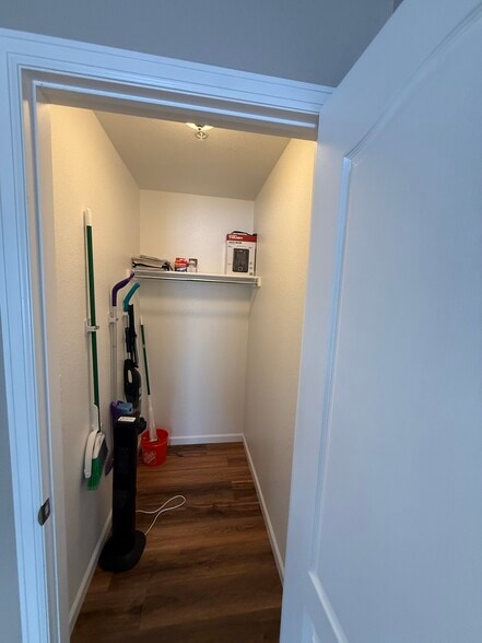 Office Closet - 6253 Kilmer Loop