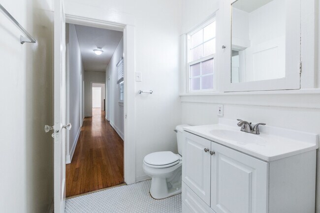 Building Photo - Mansfield Apartments