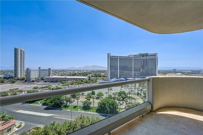 Building Photo - 2857 Paradise Rd