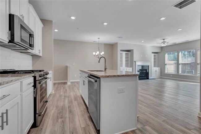 Building Photo - 1376 Elderwood Way