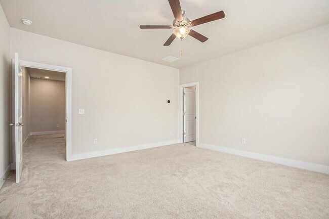 Building Photo - 1247 Winterhaven Dr