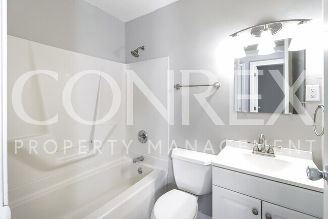 Building Photo - 3 Bedroom with GREAT updates