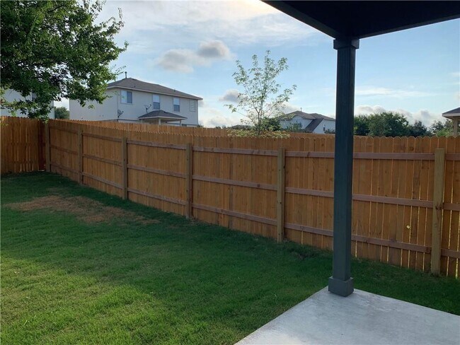 Building Photo - 1308 Anhalt Dr