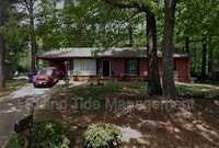 Building Photo - 428 Woodland Ct NE