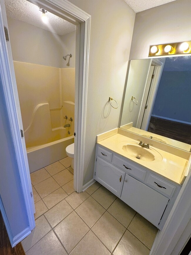 Building Photo - 5376 Ragan Ridge Dr