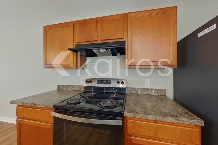 Building Photo - 2825 NW 3rd Pl