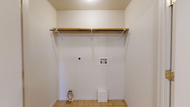Building Photo - ALL TILE DUPLEX IN HARKER HEIGHTS!!!!!