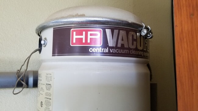 Building Photo - Gorgeous, Corner Lot with all the extras.